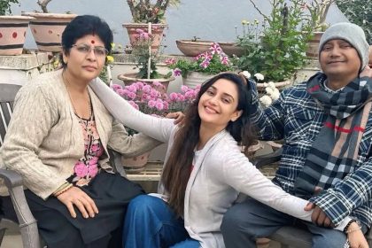 Actress Rati Pandey’s father passes away after battling kidney ailment; fans share condolences