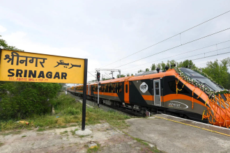 Ashwini Vaishnaw flags off Jammu-Srinagar Vande Bharat Express
