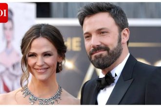Ben Affleck and Jennifer Garner reunite to help daughter Violet into urgent care clinic - PICS