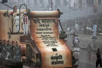 Cabinet okays plan to put Vande Mataram on a par with Jana Gana Mana