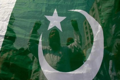 Cleric involved in talks with Pakistan Taliban shot dead