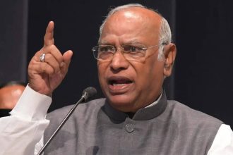 Congress calls ex-chiefs of Kerala unit to brainstorm on next CM