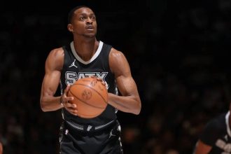De'Aaron Fox receives encouraging update as San Antonio Spurs battle Oklahoma City Thunder in Game 3