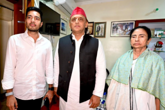 'Didi, you have not lost': Akhilesh Yadav meets Mamata, gives emotional support after TMC's Bengal rout