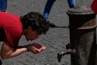 Exceptionally early heat wave shatters records, brings deaths in Europe