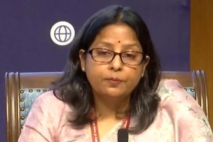 Govt asks oil firms to build 30-day LPG reserves; says no distributor has run dry
