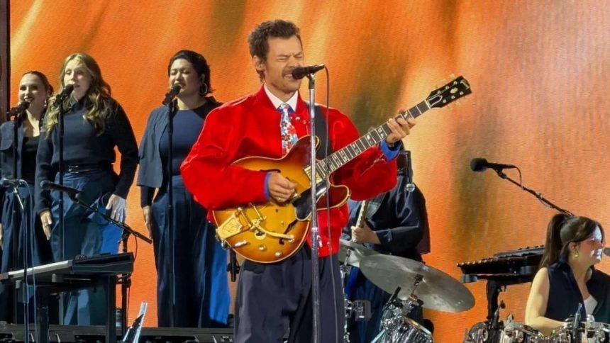 Harry Styles launched his tour with a full Amsterdam setlist