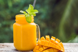 How to make a thick mango shake at home