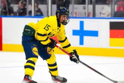 Ivar Stenberg NHL Draft rumor creates uncertainty for Chicago Blackhawks ahead of first-round pick decision