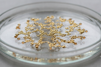 Japanese scientists discover “liquid gold” nanoparticles that behave almost like living material