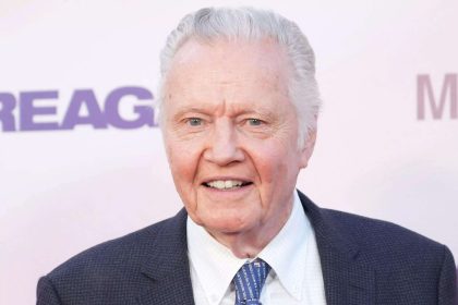 Jon Voight pleads to see Angelina before she quits LA
