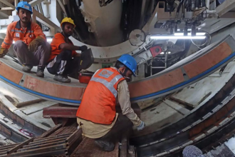 Manufacturing PMI rises up to 54.7 in April, Iran war pushes input costs higher