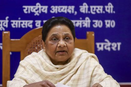 'Not an authorised delegation': Congress issues show-cause notices after its Dalit leaders visit Mayawati's house