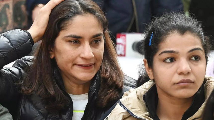 Oly medallist Sakshi speaks out on Vinesh debacle, seeks PM Modi’s help