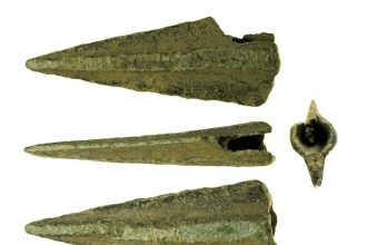 Ontario Spearhead Discovery: Farm family uncovers 12,500-year-old fluted point; hints at Paleoindian hunters