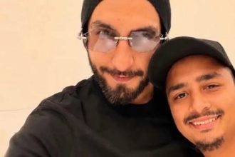 Ranveer Singh poses with fans on 'King' sets- PICS