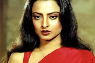 Rekha on loving Amitabh Bachchan: Why single me out