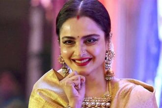 Rekha’s old airport video with fan sparks debate online: Watch