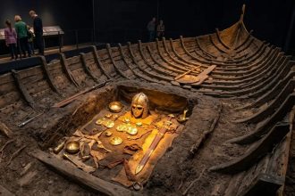 Sutton Hoo Ship Burial Discovery: Backyard dig reshaped early England; bitumen hinted at global ties