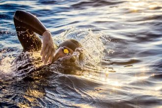 Triathlon: Why is it so tough and how triathletes push through pain
