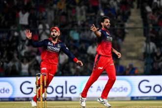 Virat rates RCB teammate Bhuvneshwar among 'top 3 pacers in IPL history'