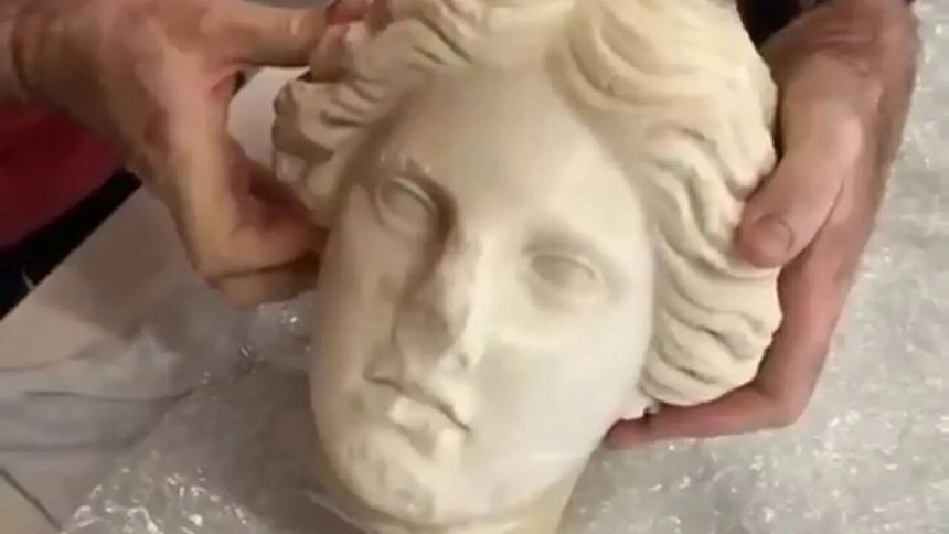 2,000-year-old Roman marble bust found on Alicante beach may depict the goddess Venus