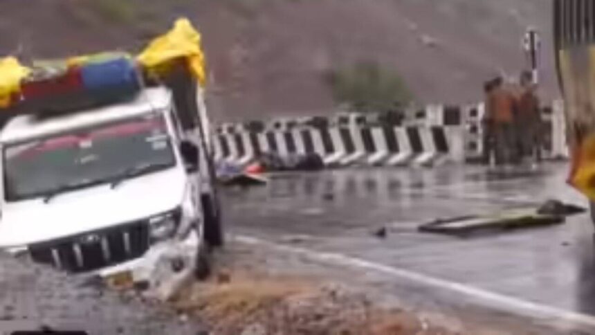 25 hurt as minibus plunges into gorge in J&K’s Kathua