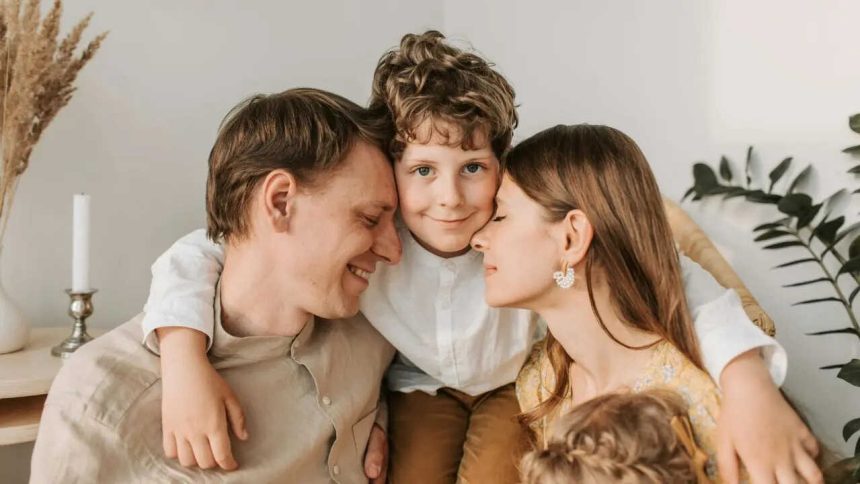 8 parenting habits that help kids become independent thinkers