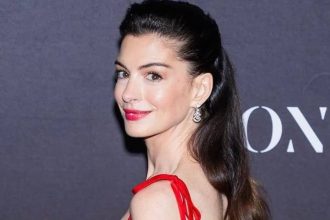 Anne Hathaway was ‘quietly pregnant’ during ‘TDWP 2’