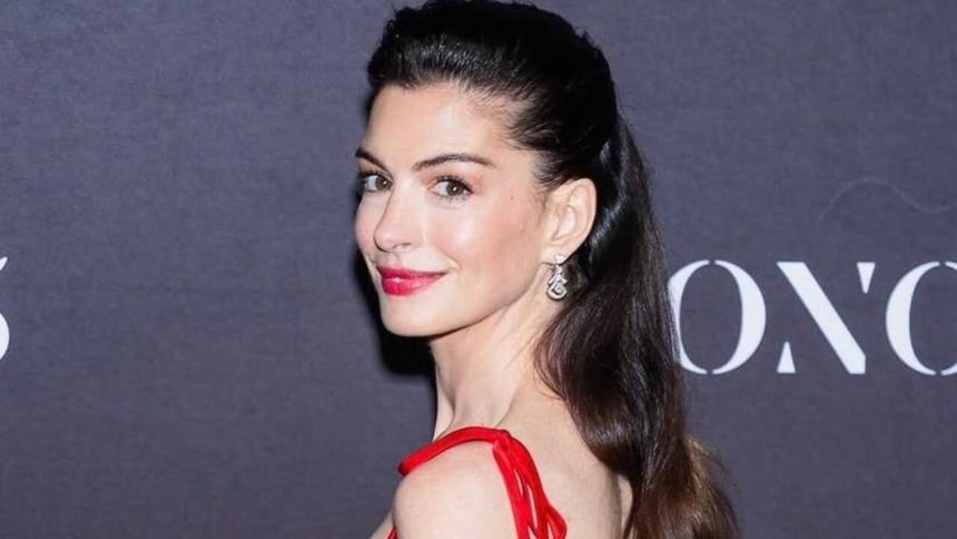 Anne Hathaway was ‘quietly pregnant’ during ‘TDWP 2’