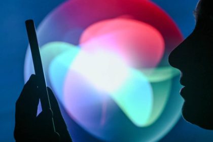 Apple bets on new Siri to get AI right this time