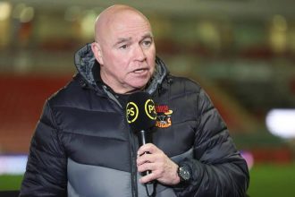 Challenge cup-winning coach and broadcaster John Kear dies aged 71 as tributes pour in