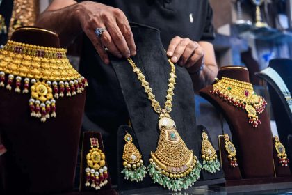 Cheaper gold by Rs 10 lakh - 15% import duty prompts smuggling wave in India