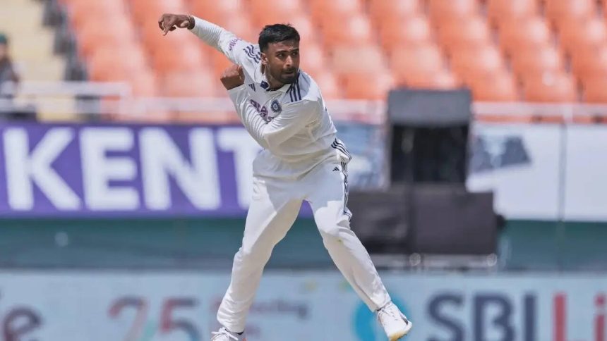 Chosen one Manav Suthar gives India hope with dip, revs and perfect 'tappa'