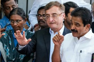 Congress delegation meets EC over Natarajan row