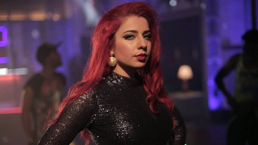 'Dhurandhar' singer Jasmine slammed for arriving 3 hours late for concert, lip sycing at live show