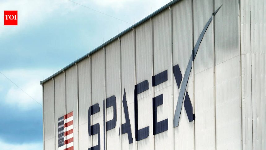 FCC 'ignores' Spacex complaint, waives July 30 deadline for Amazon satellites; says: Strict rules would hurt American consume