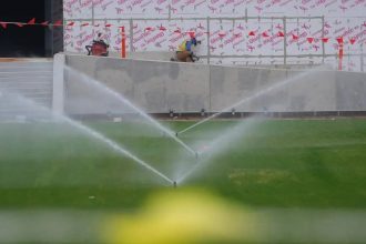 FIFA bans reusable bottles despite heat concerns at football World Cup venues
