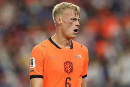 “He’s a warrior”: Fans laud Tottenham’s £52M signing Jan Paul van Hecke as he shows off brutal black eye suffered in