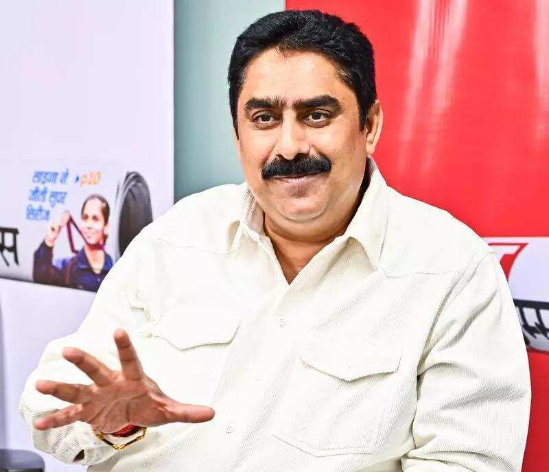 'I will kill you': MP Sanjay Dina Patil, among 6 UBT defectors, abuses journalists; Shinde reacts