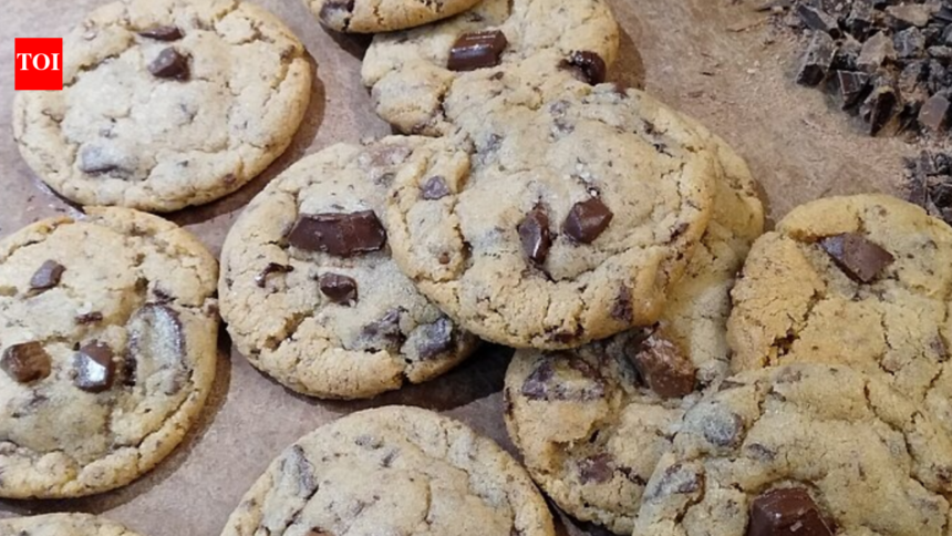 In 1938, Ruth Wakefield folded chopped chocolate into cookie dough, and created the chocolate chip cookie