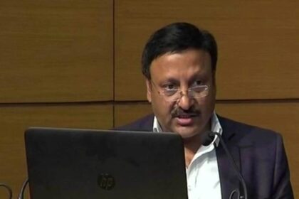 In clean-up drive, ex-CEC Rajiv Kumar named HDFC chairman