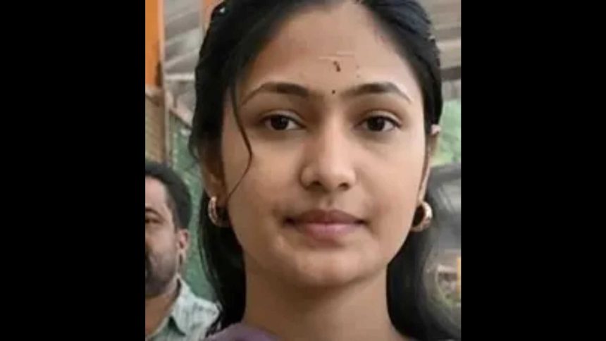 Indian student fights for life in Chicago after 25-ft fall at subway station, family seeks help