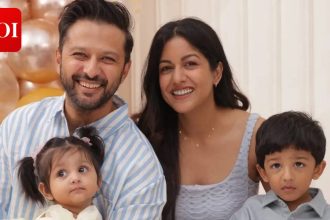 Ishita and Vatsal reveal daughter Veda's face on her first birthday