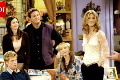 Jennifer Aniston reflects on Brad Pitt's 'Friends' cameo