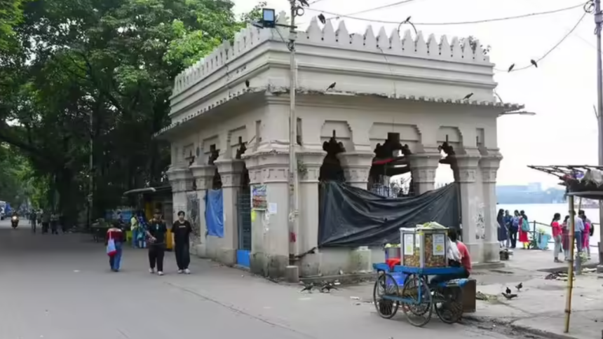 Kolkata Port, Adani Ports sign MoU to restore iconic Kumartuli Ghat ahead of Durga Puja