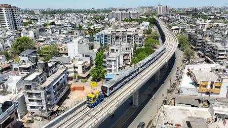 Metro premium: Bigger cities, higher pay
