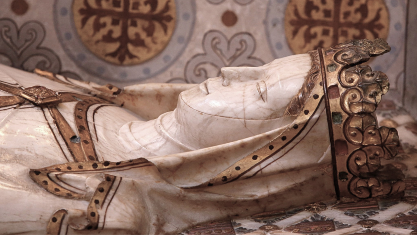 Most powerful queen of Europe unearthed after 700 years: Archaeologists finally opened the tomb of Queen Elisenda in Barcelon