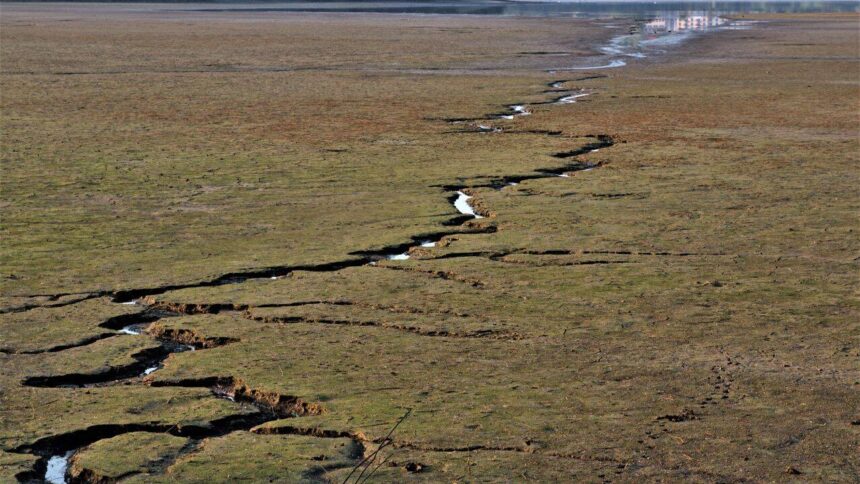 Mysterious deep earthquakes beneath Utah and Wyoming are puzzling scientists