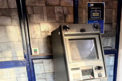 Police in Jalgaon thwart ATM theft attempt; thieves abandon Rs 8.9 lakh and flee